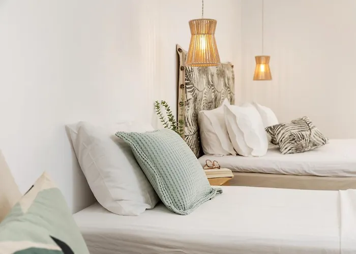 Отель Korali Naxos City