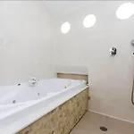 Hotel Korali 2*