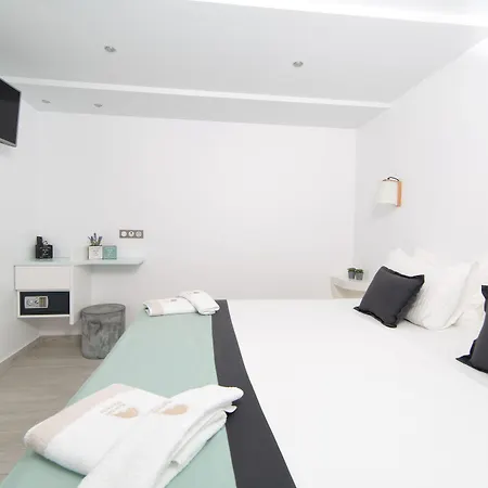 Отель Korali Naxos City